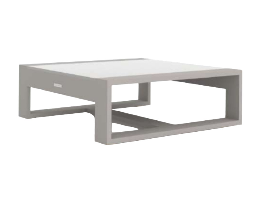 Mesa de centro Tayrona rectangular en aluminio con entrepaño — Curvar